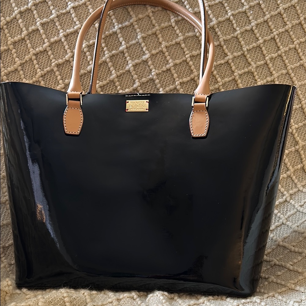 Frances Valentine Black Tote Bag with Spacious Interior and Elegant Design